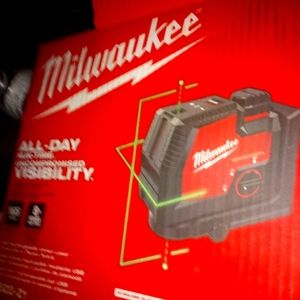 Lazer level Milwaukee fuel